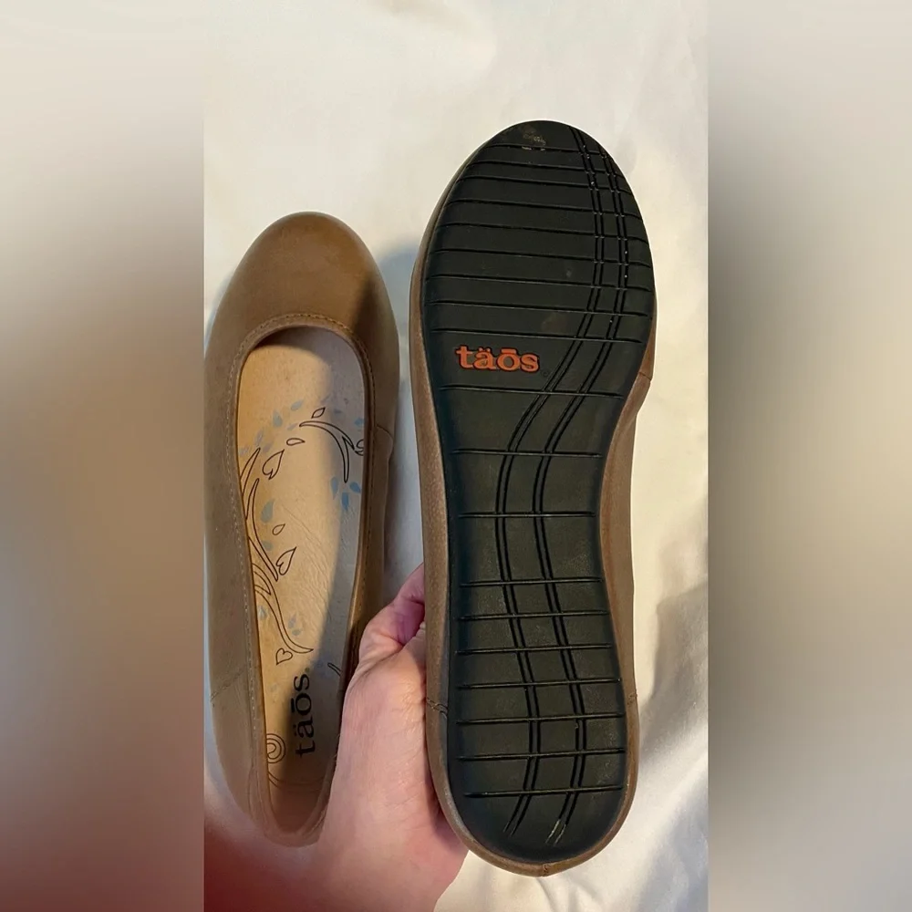 *EUC* TAOS Rascal - Women's Size 10 - Beige/Taupe Leather - Comfort/Ballet Flats - Picture 7 of 8